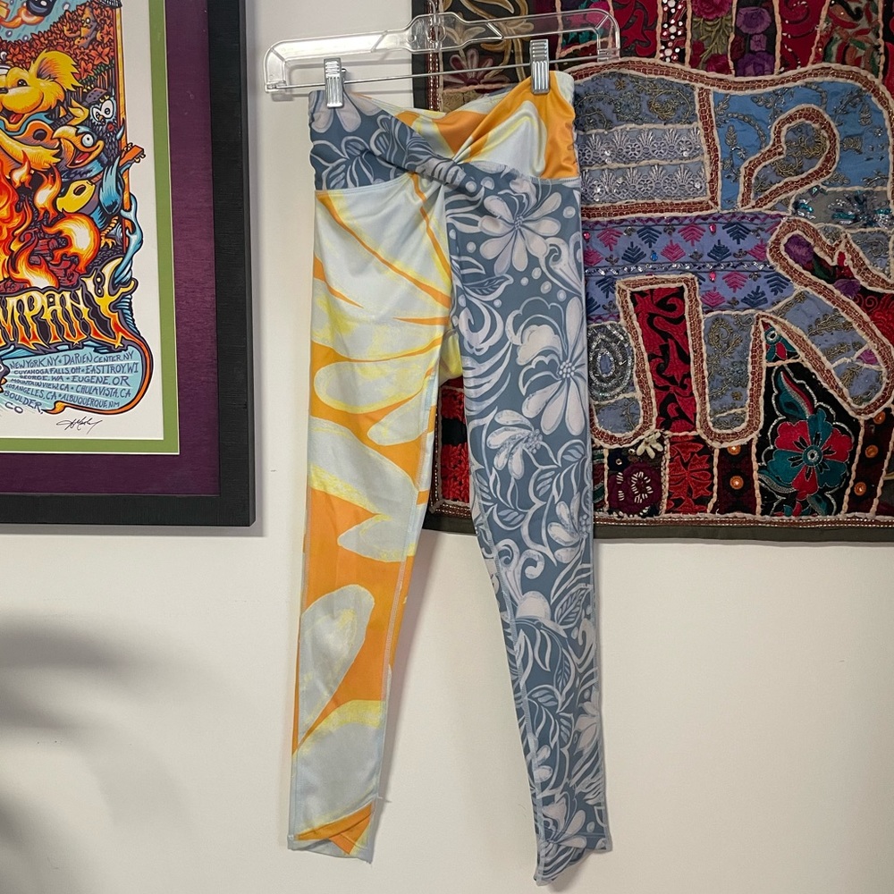 xs Free People movement leggings